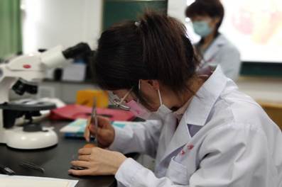 西安医学院辛欢欢